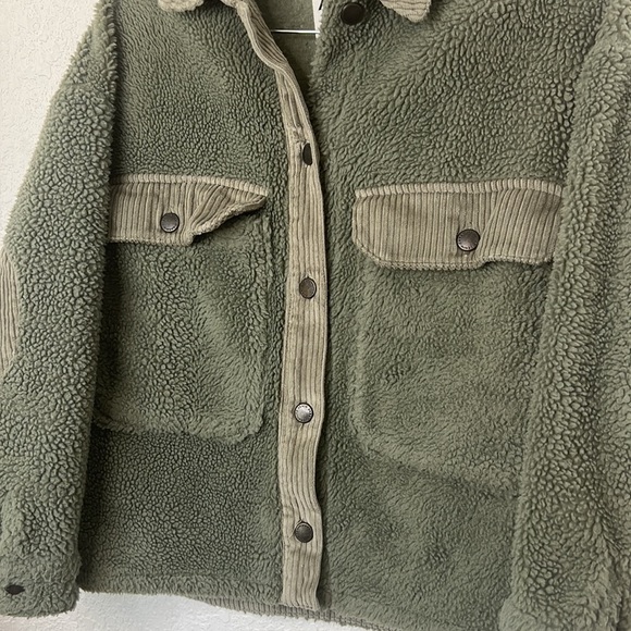 Zara Green Sherpa with corduroy details Jacket with Pockets -XS OVERSIZED BOXY - Picture 6 of 7